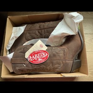 Authentic Laredo boots *NWT* brown wide calf size 9.5